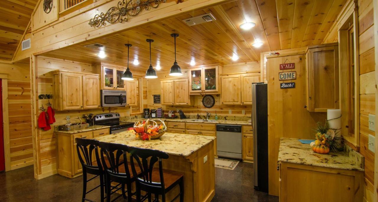 Shine On Harvest Moon W Bbq Villa Broken Bow Exterior photo