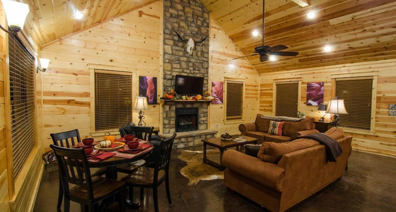Shine On Harvest Moon W Bbq Villa Broken Bow Exterior photo